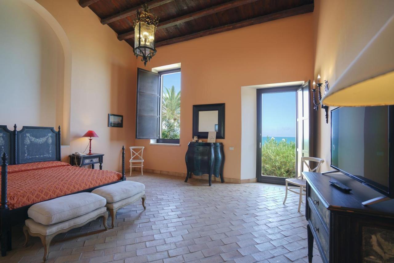 Falconara Resort & Spa Бутера Екстериор снимка